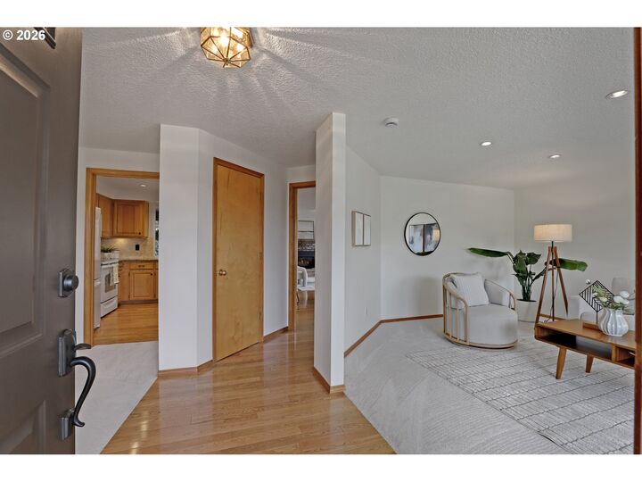 Property Photo:  11241 SW Summer Lake Dr  OR 97223 