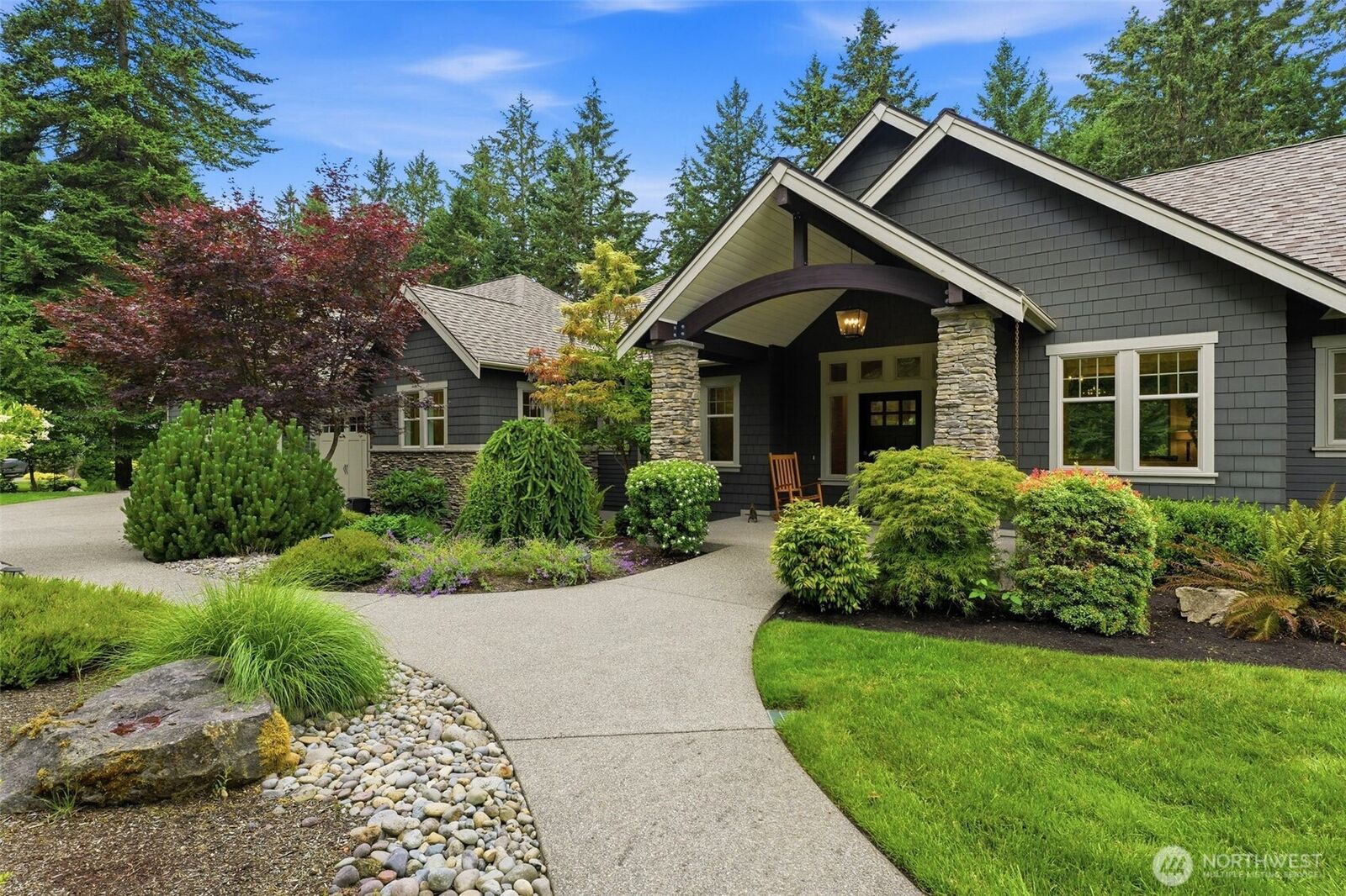 Property Photo: 605 Hyak Way WA 98333