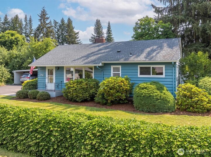 Property Photo: 716 Woodard Avenue NE WA 98611