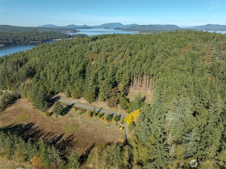 Property Photo: 4071 Mud Bay WA 98261