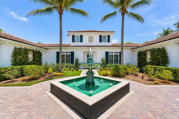 Property Photo:  6140 SE Morning Dove Way  FL 33455 