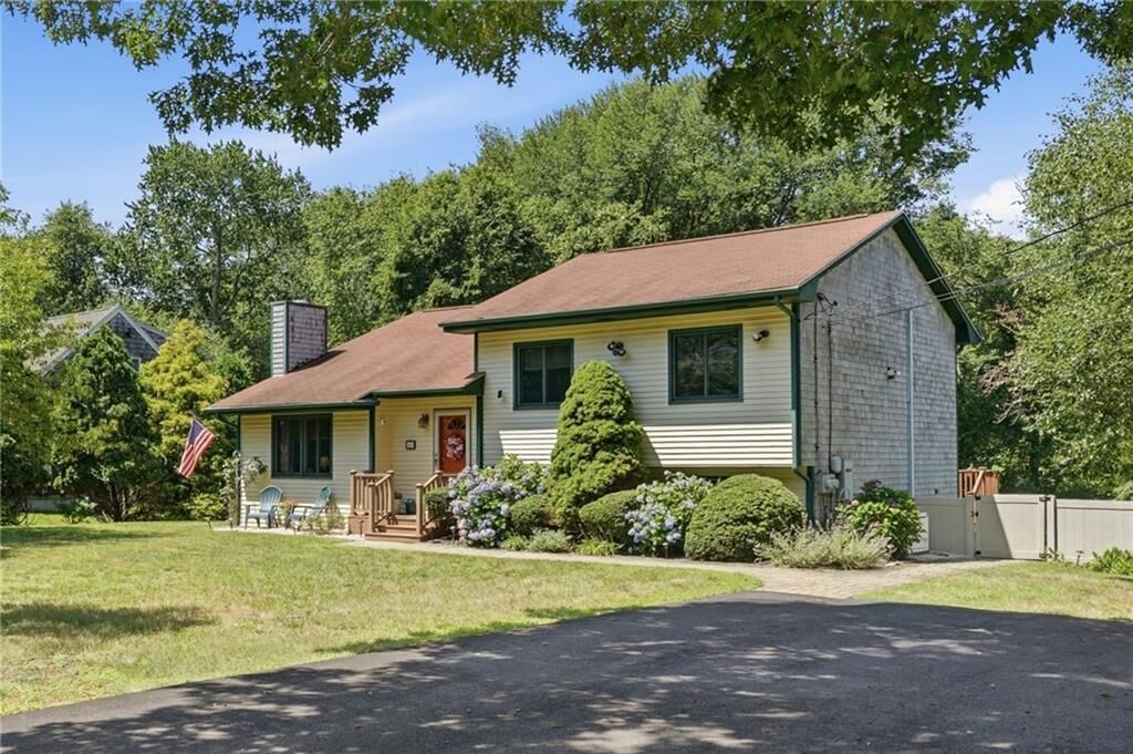 Property Photo: 401 Gondola Avenue RI 02835