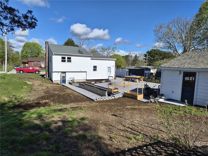 Property Photo:  9 Weathervane Way  RI 02808 