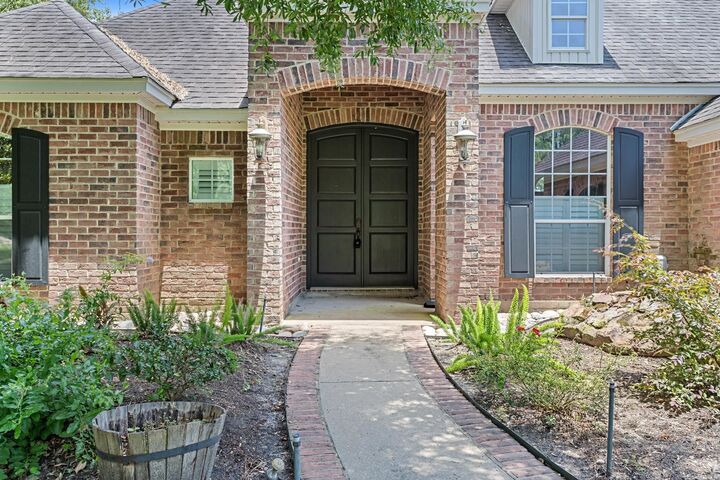 Property Photo:  153 Lakewood  TX 77663 