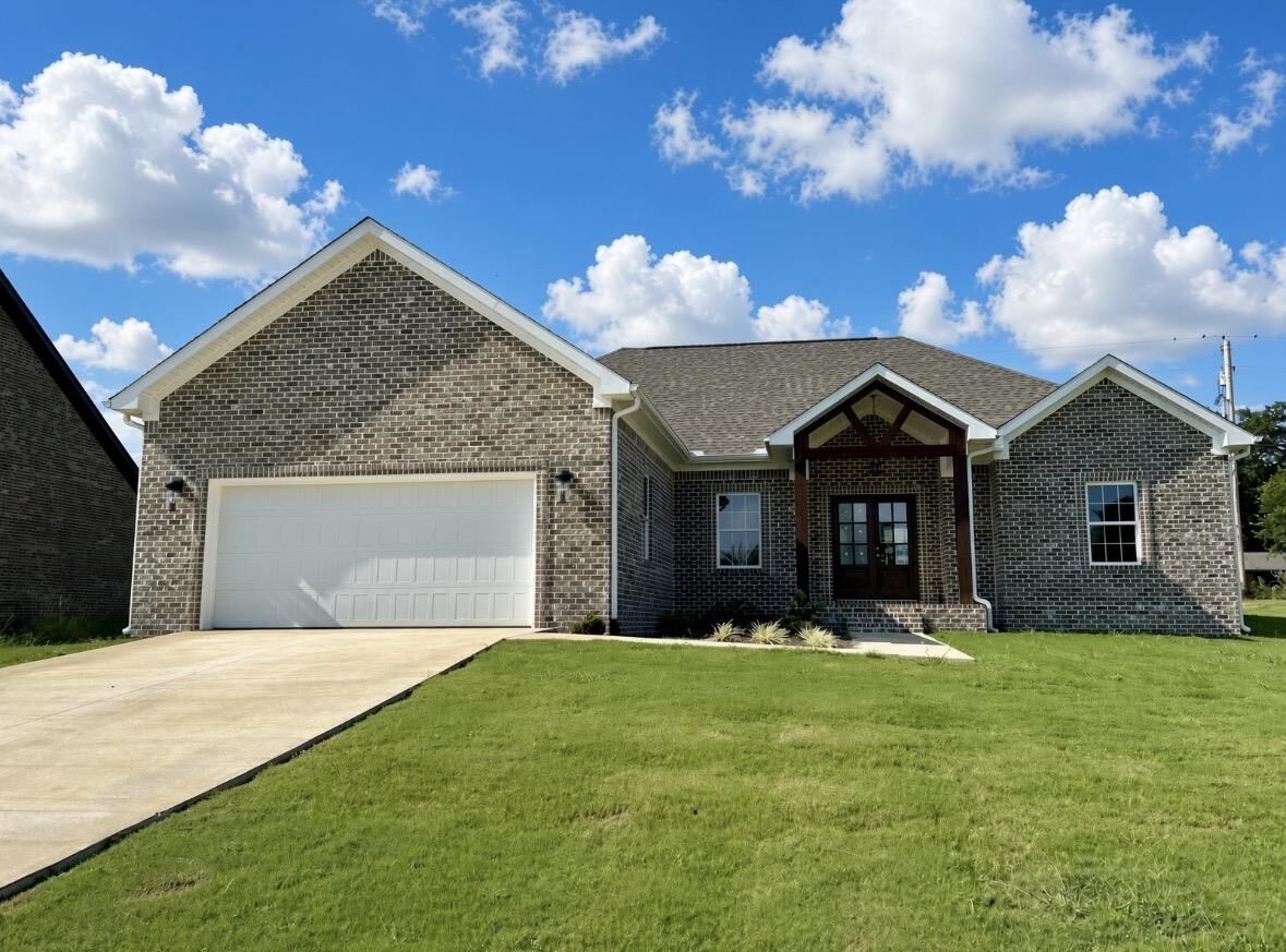 Property Photo:  805 Michigan Ave  AL 35661 