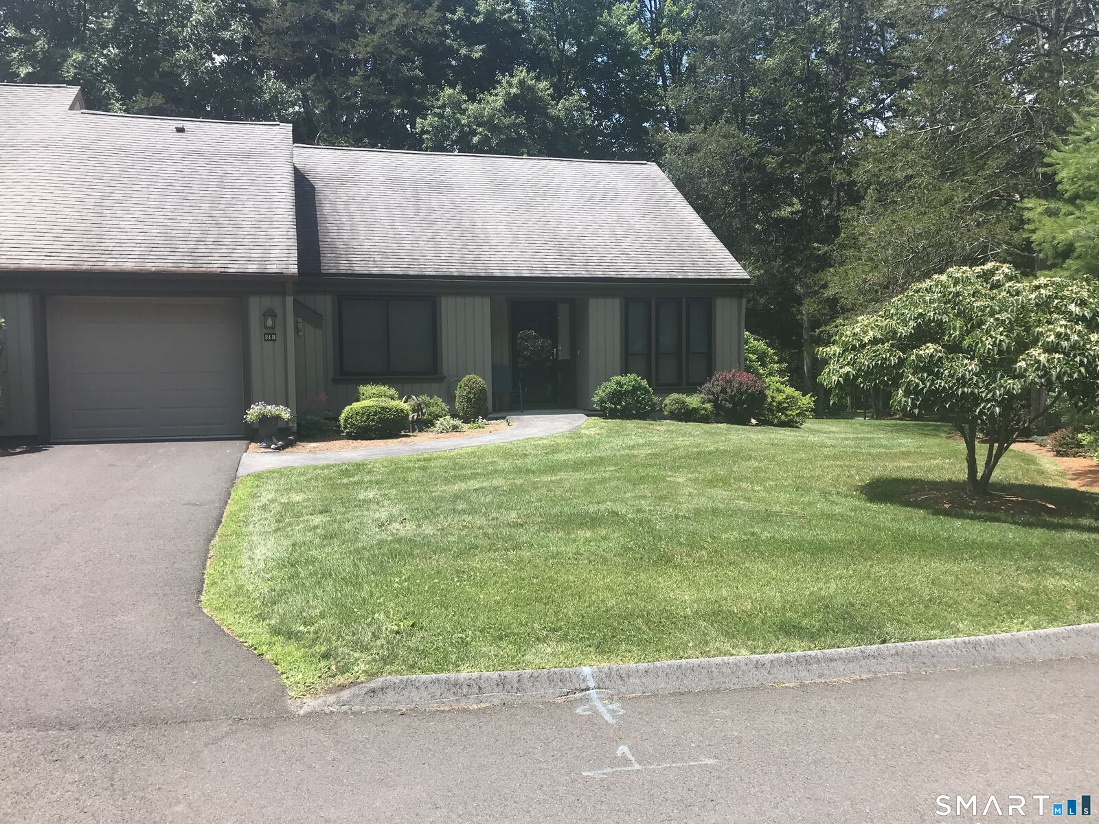 Property Photo: 24-B Heritage Crest B CT 06488