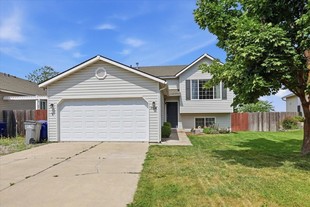 Property Photo: 7724 S Blackberry St WA 99004