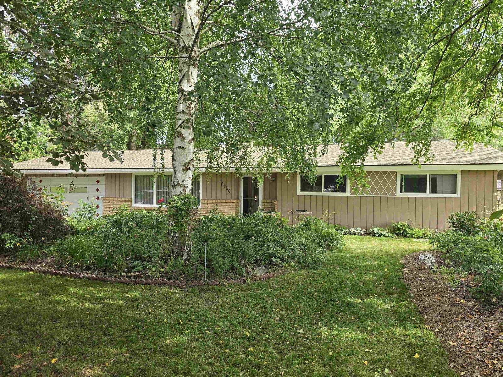 Property Photo:  10820 E 18th Ave  WA 99206 