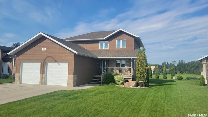 Property Photo: 108 Coventry Crescent SK S0E 1E0