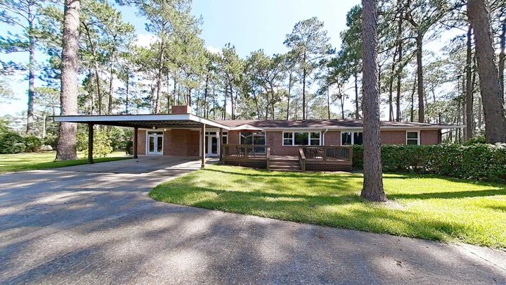 Property Photo:  300 Betty Street  GA 31792 