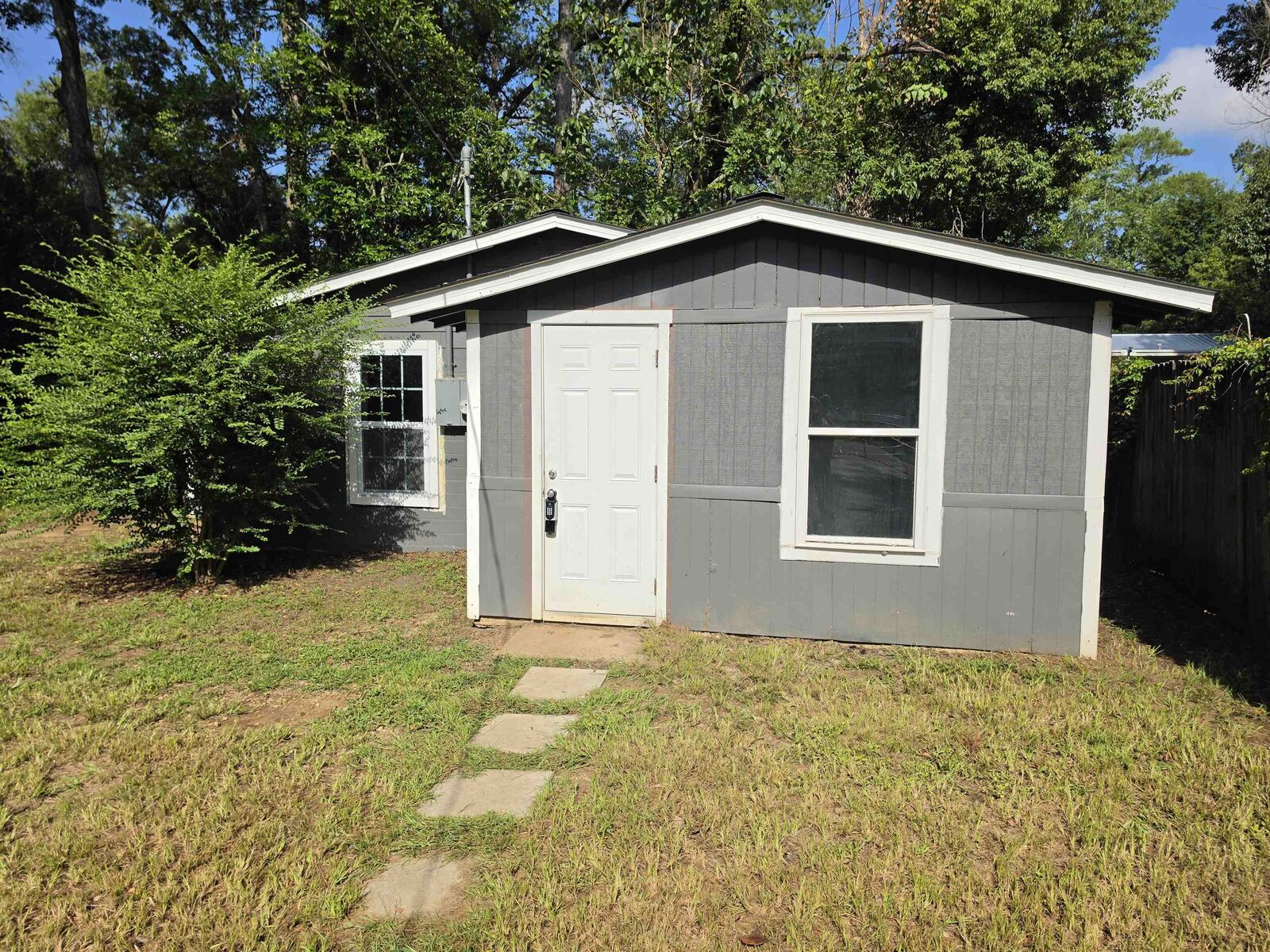 Property Photo:  2046 Holmes Street  FL 32310 