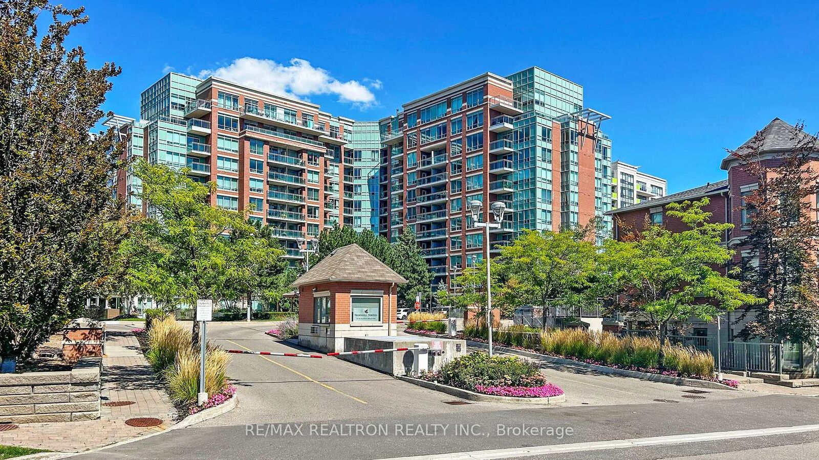 Property Photo:  62 Suncrest Boulevard 103  ON L3T 7Y6 