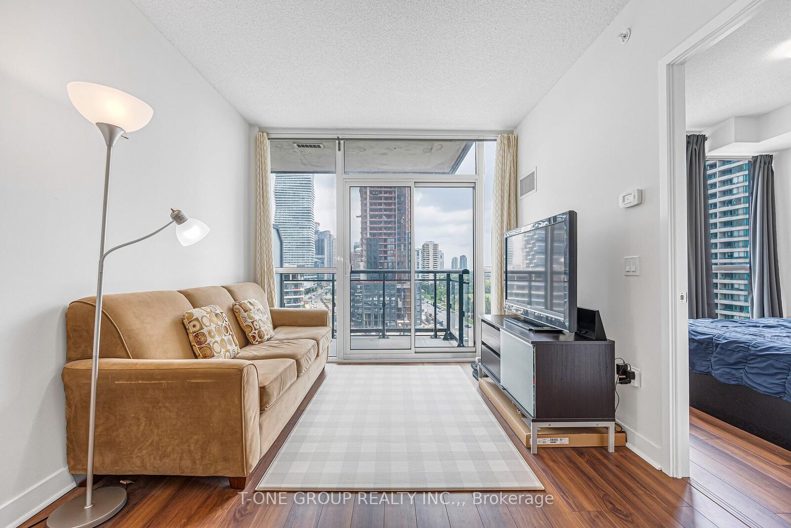 Property Photo: 3975 Grand Park Drive 801 ON L5B 0K4