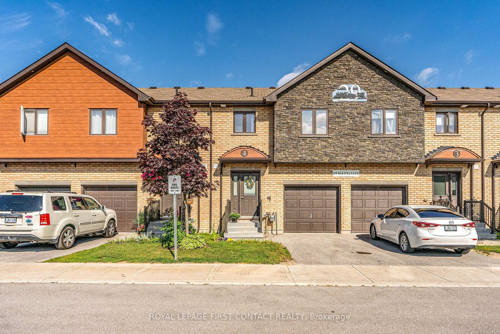 Property Photo:  29 Madelaine Drive 4  ON L9J 0G8 