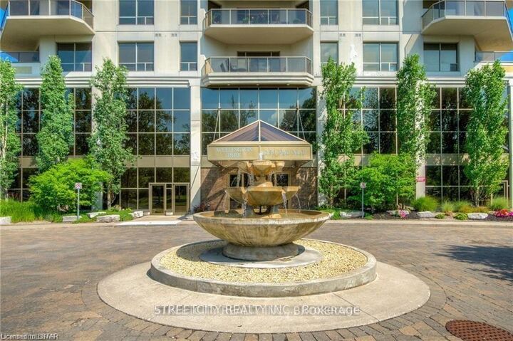 Property Photo:  250 Pall Mall Street 1001  ON N6A 4K3 