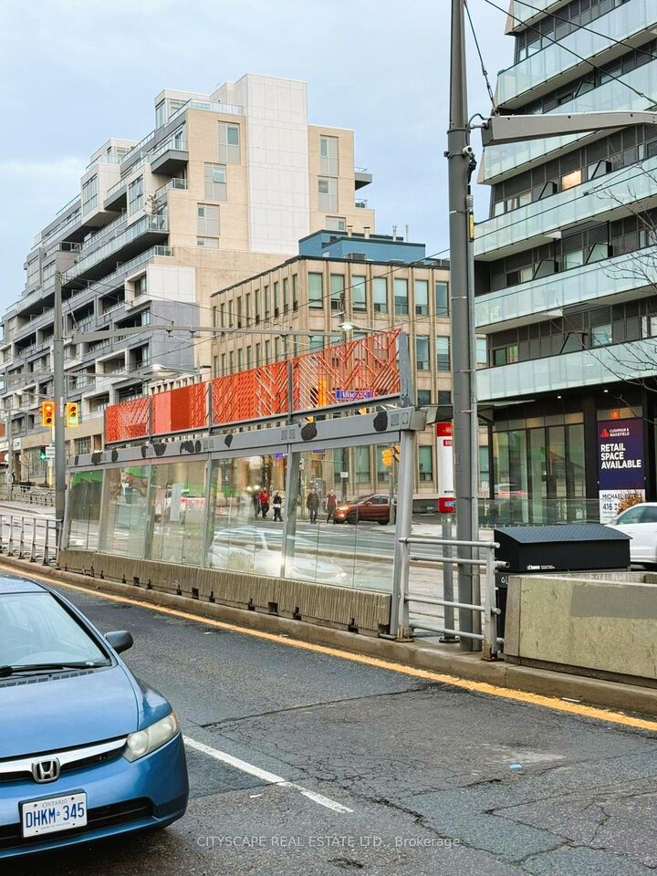 Property Photo:  185 Alberta Avenue 306  ON M6C 0A5 