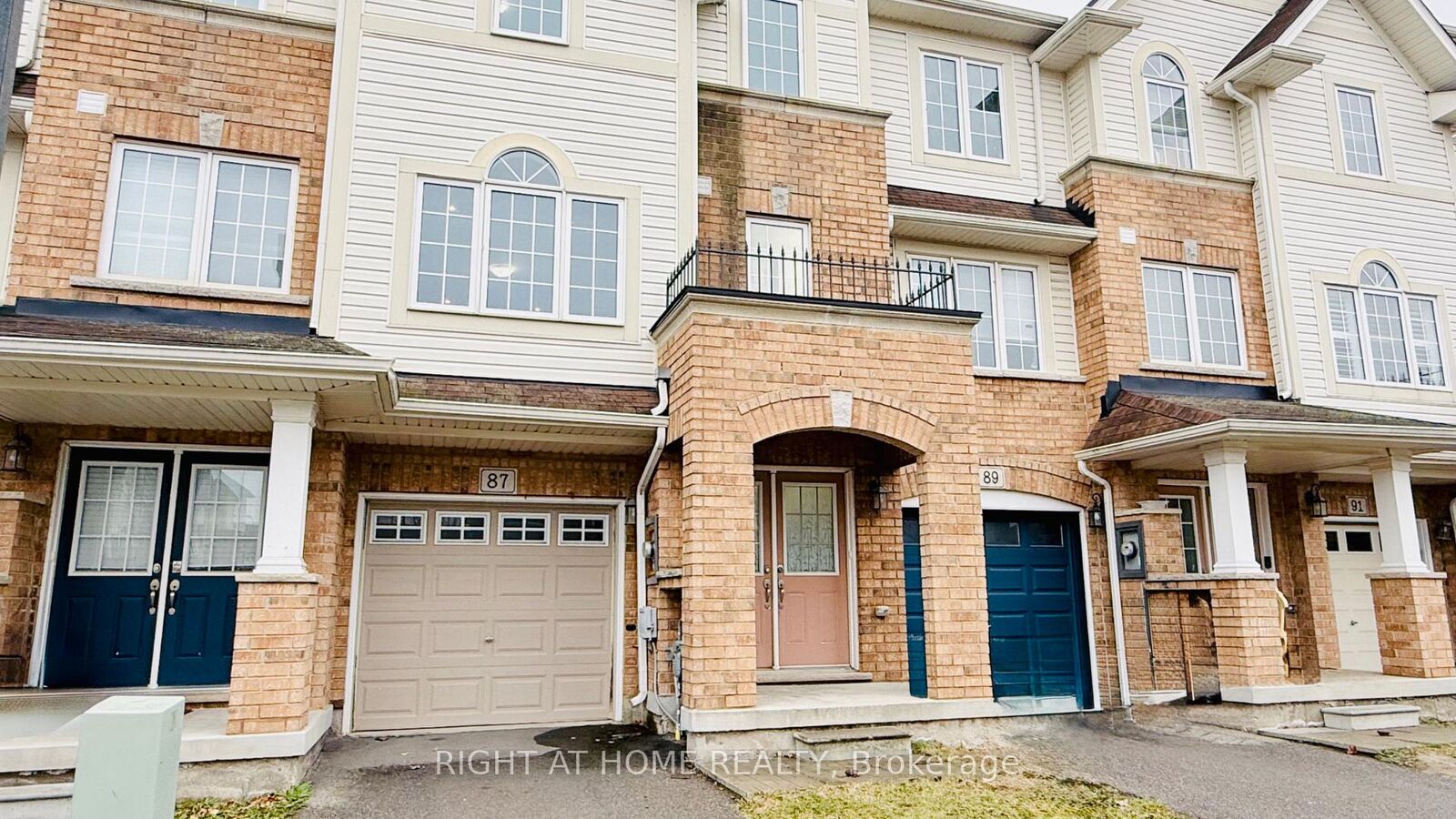 Property Photo: 87 Mayland Trail ON L8J 0G4