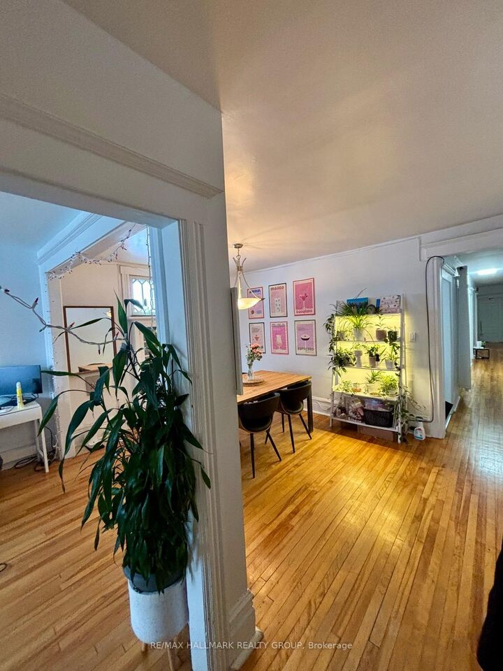 Property Photo:  421 Lisgar Street 3  ON K1R 5G9 