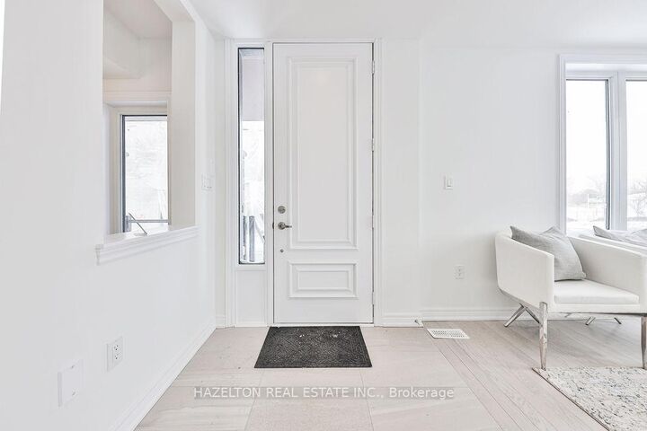 Property Photo: 44 Dockside Way ON L1N 0M6