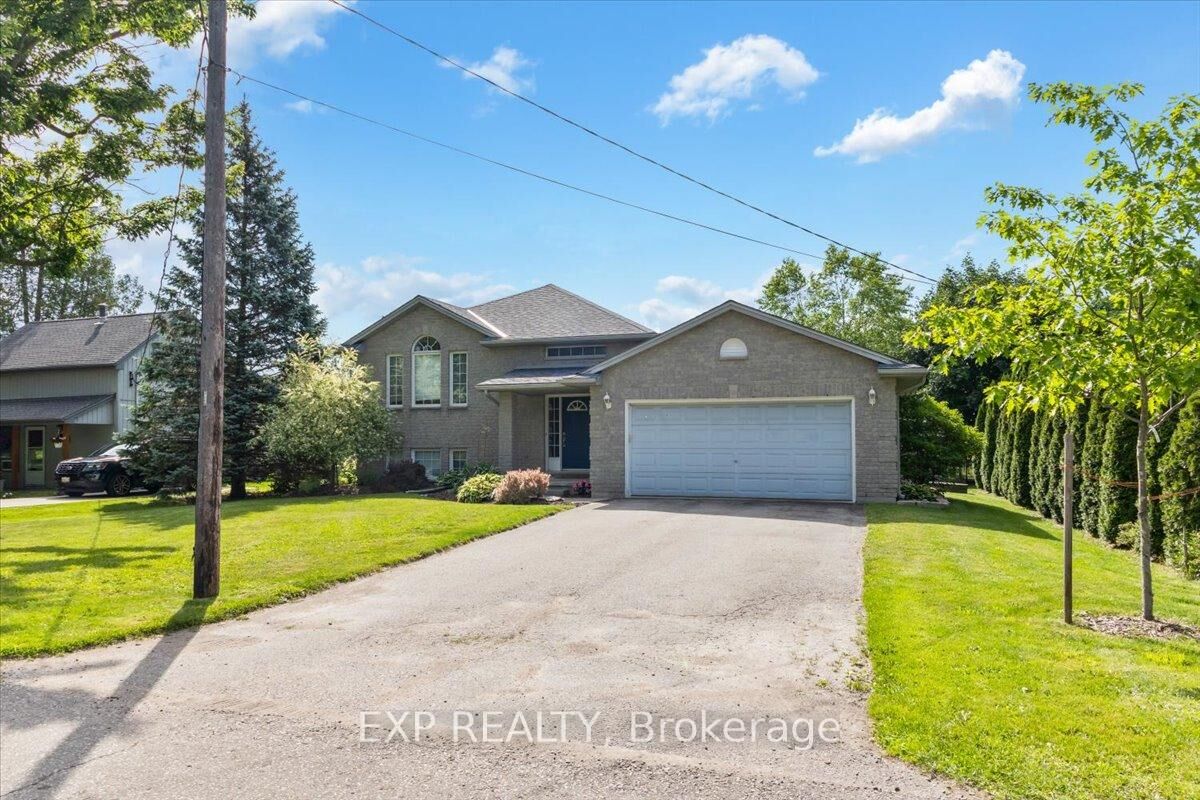Property Photo: 122 1/2 Railway Avenue ON N0L 1P0