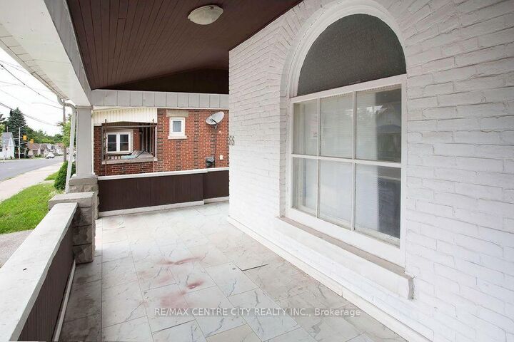 Property Photo: 66 Adelaide Street S ON N5Z 3K4