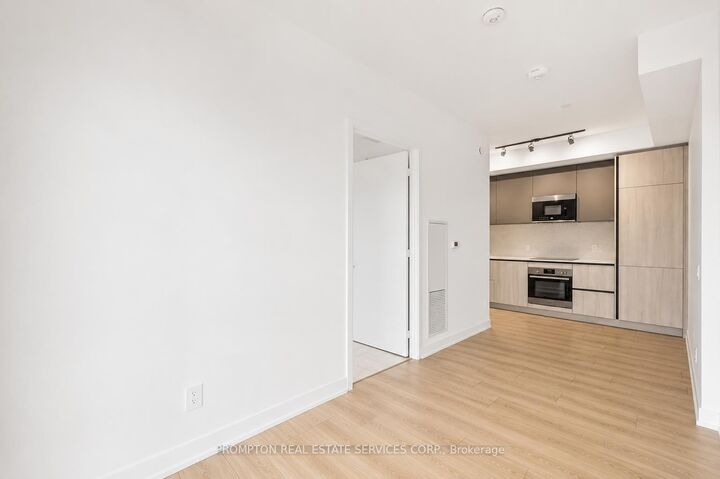 Property Photo:  108 Peter Street 923  ON M5V 0W2 