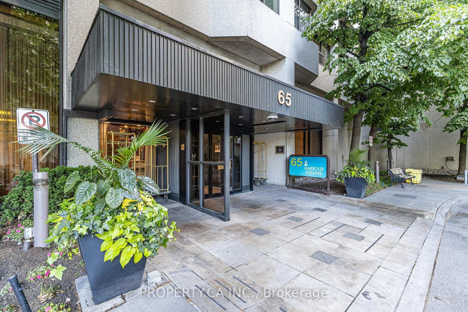 Photo de la propriété:  65 Harbour Square 3209  ON M5J 2L4 