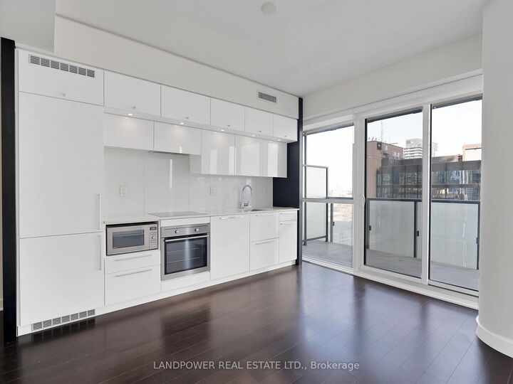 Property Photo: 15 Grenville Street 2609 ON M4Y 0B9