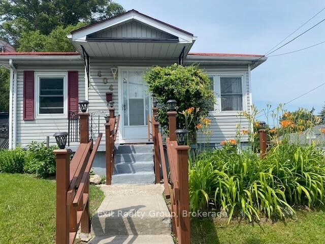 Property Photo: 404 Bleecker Avenue ON K8N 3V8