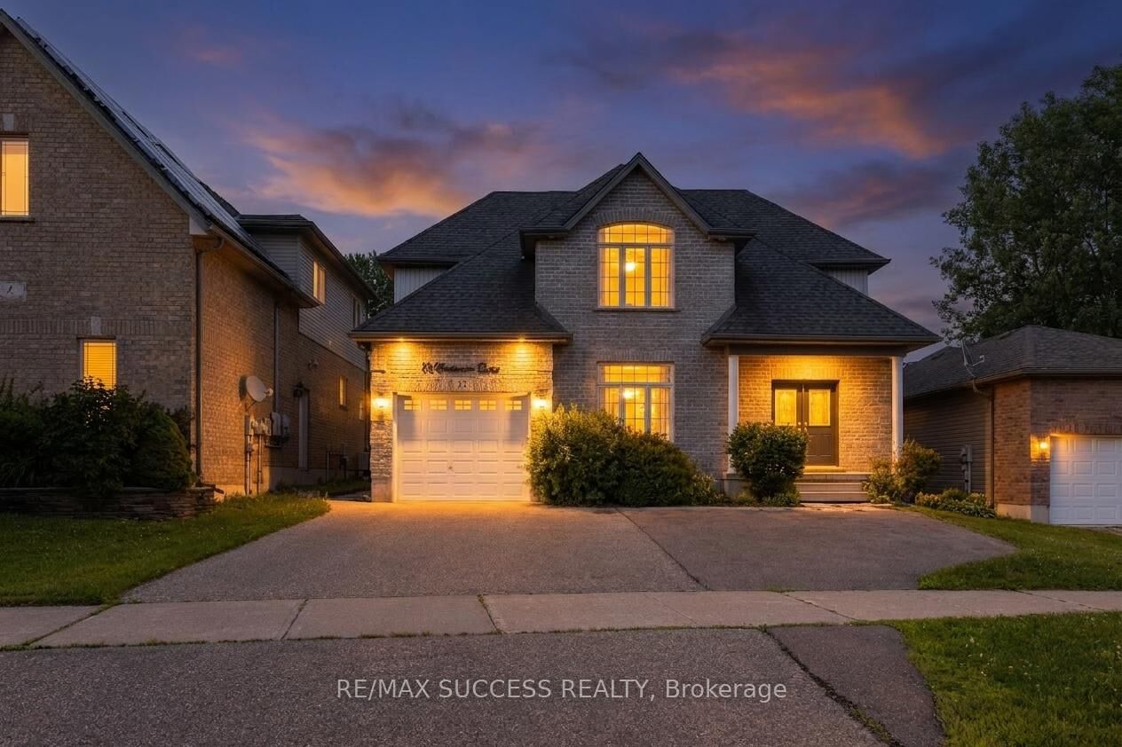 Property Photo: 11 Henderson Court ON N5C 0A1
