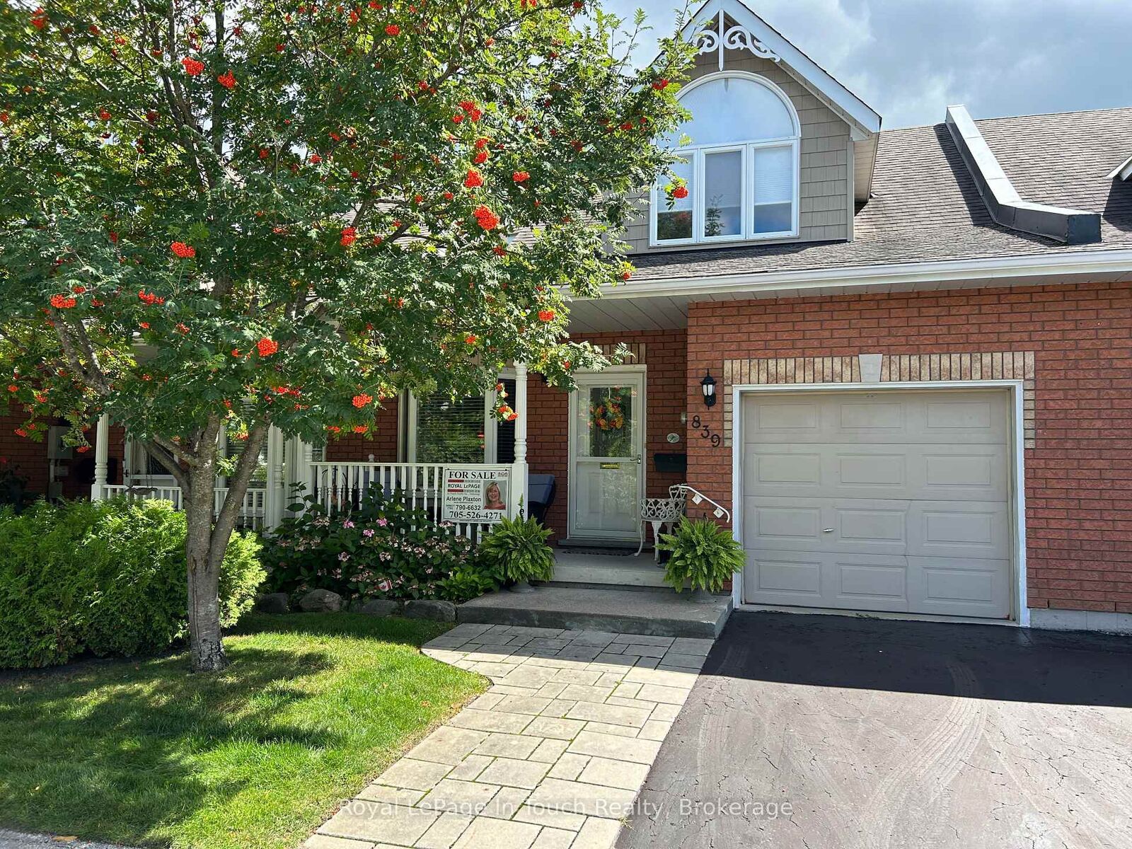 Property Photo:  839 Sarah Boulevard  ON L4R 5M1 