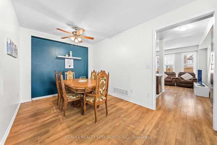 55 Baffin Crescent — photo 1