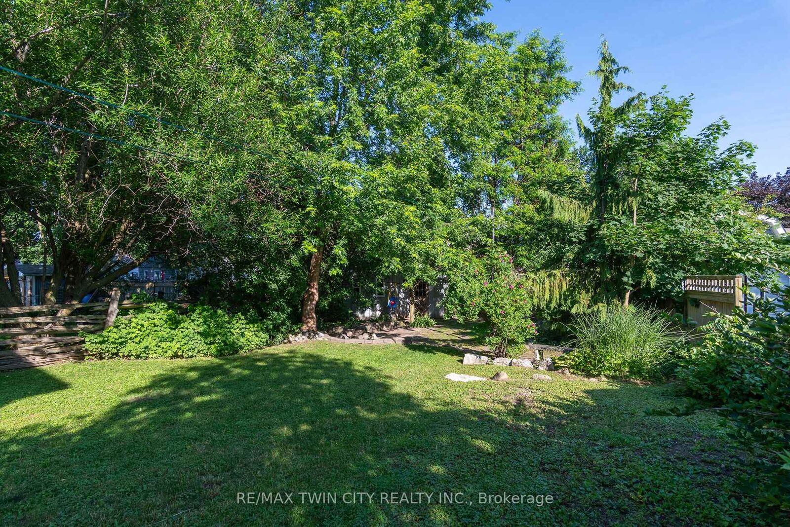 Property Photo: 162 Parkside Drive E ON N1M 3E8