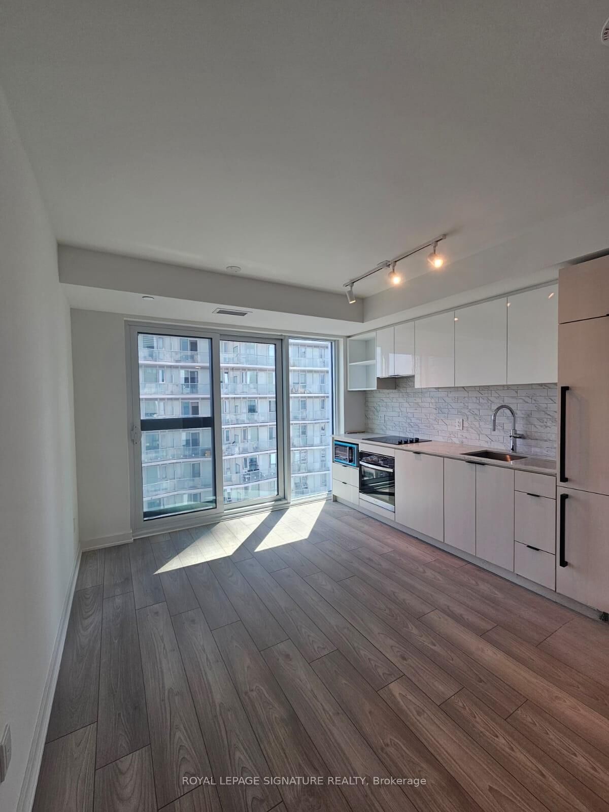 Property Photo:  252 Church Street 3006  ON M5B 0E6 
