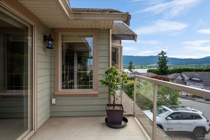 Property Photo: 5880 Quarry Cres BC V9T 6H9
