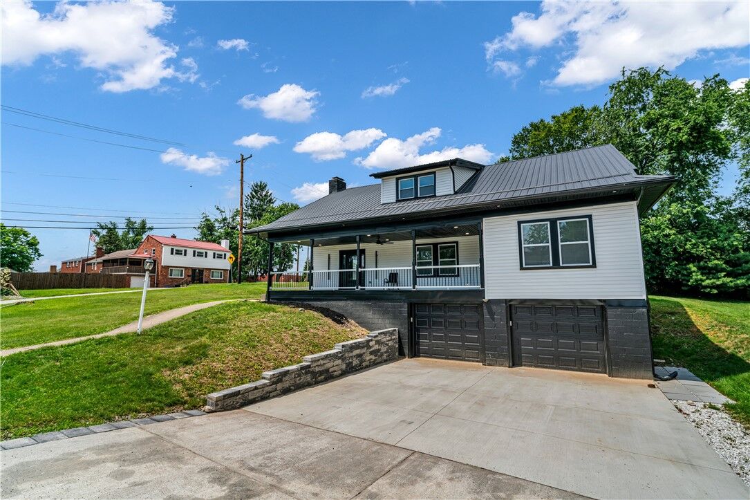 Property Photo:  101 Carrington Ct  PA 15146 