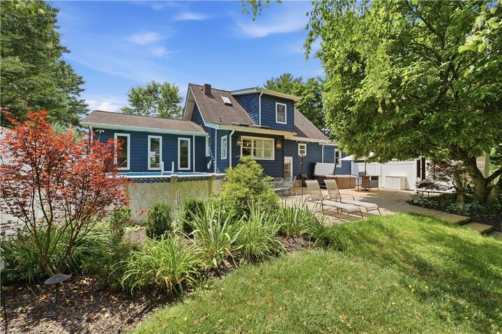 Property Photo: 2906 E Elfinwild Rd PA 15101
