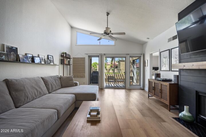 Property Photo: 1220 E Bluebell Lane AZ 85288