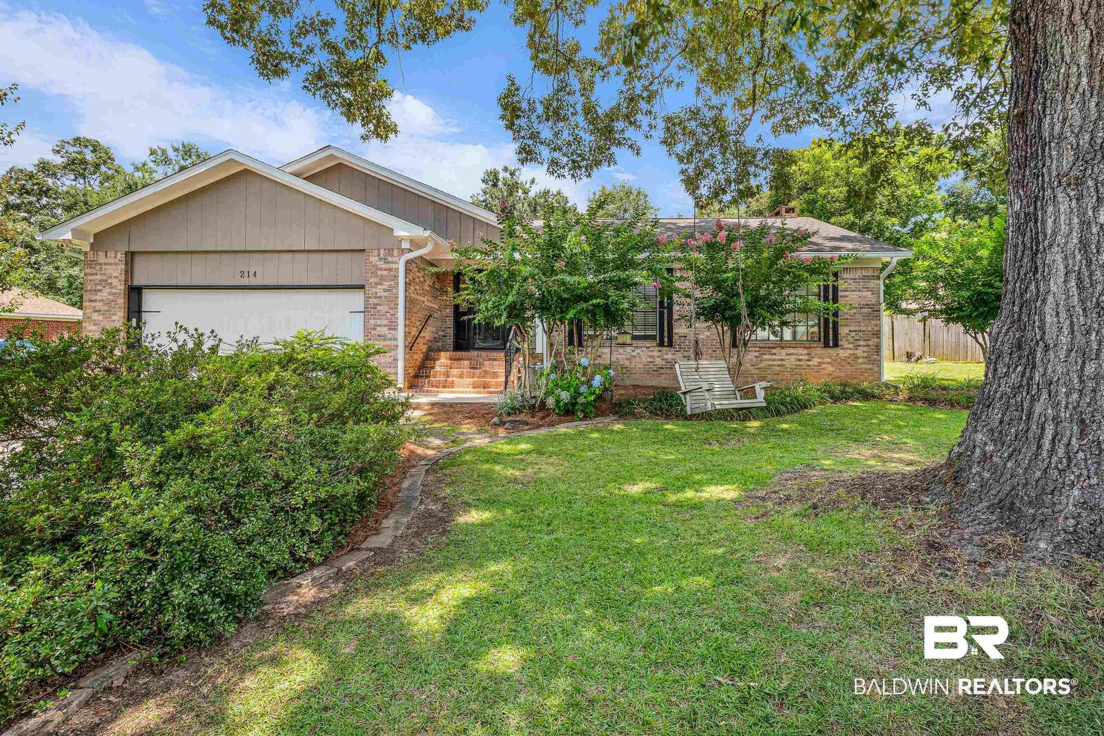 Property Photo: 214 Black Oak Way AL 36526