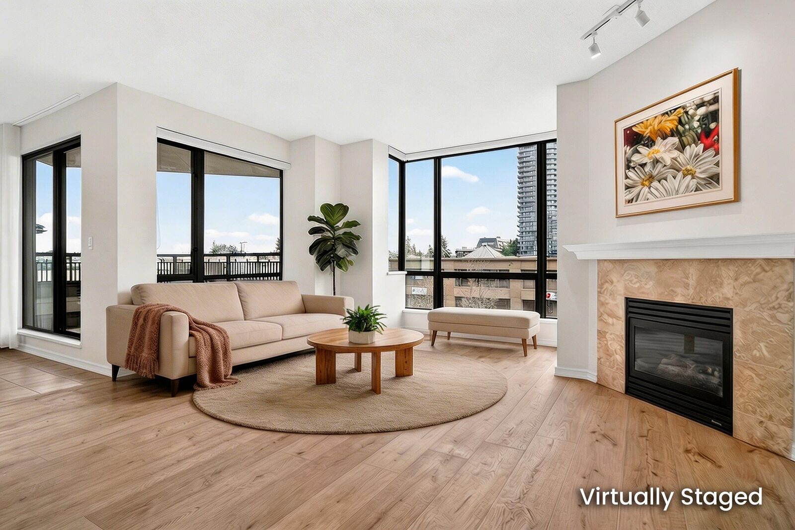 Property Photo:  1551 Foster Street 406  BC V4B 5M1 
