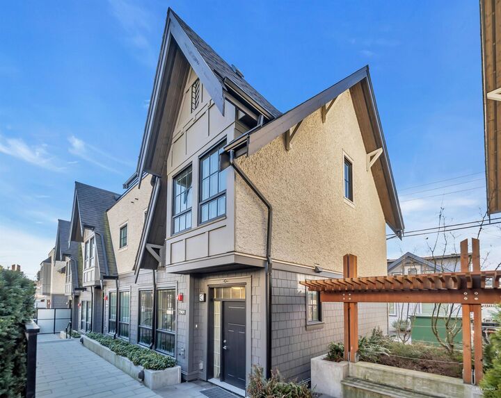 Property Photo: 7901 Oak Street BC V6P 4A6