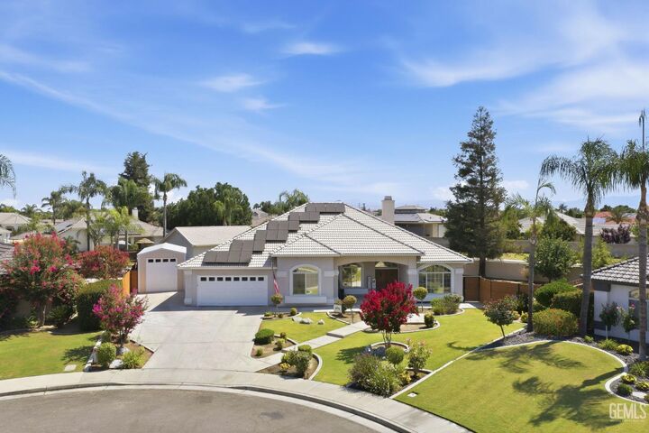 Property Photo: 15304 Anita Catrina Court CA 93314