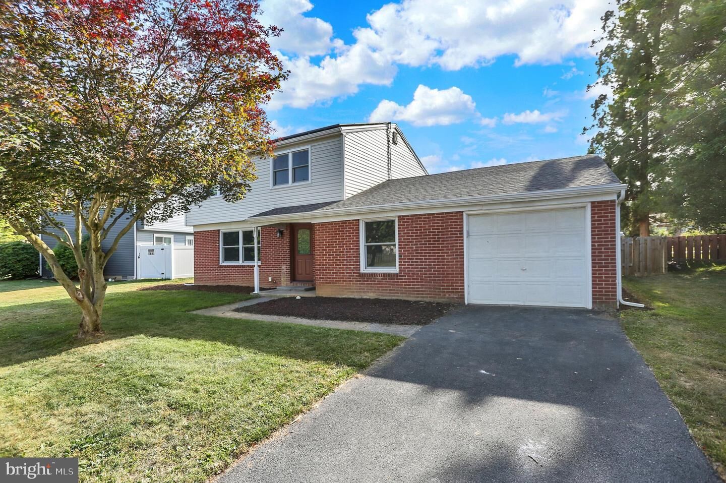 Property Photo:  201 Linda Drive  PA 17055 