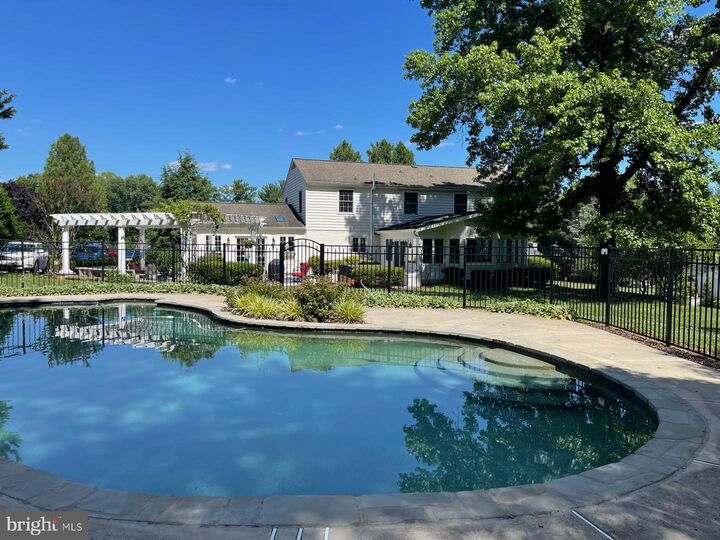 Property Photo:  6 Candlelight Court  MD 21093 