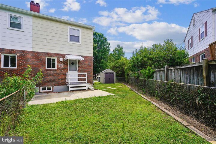 Property Photo: 2256 Roanoke Drive VA 22307