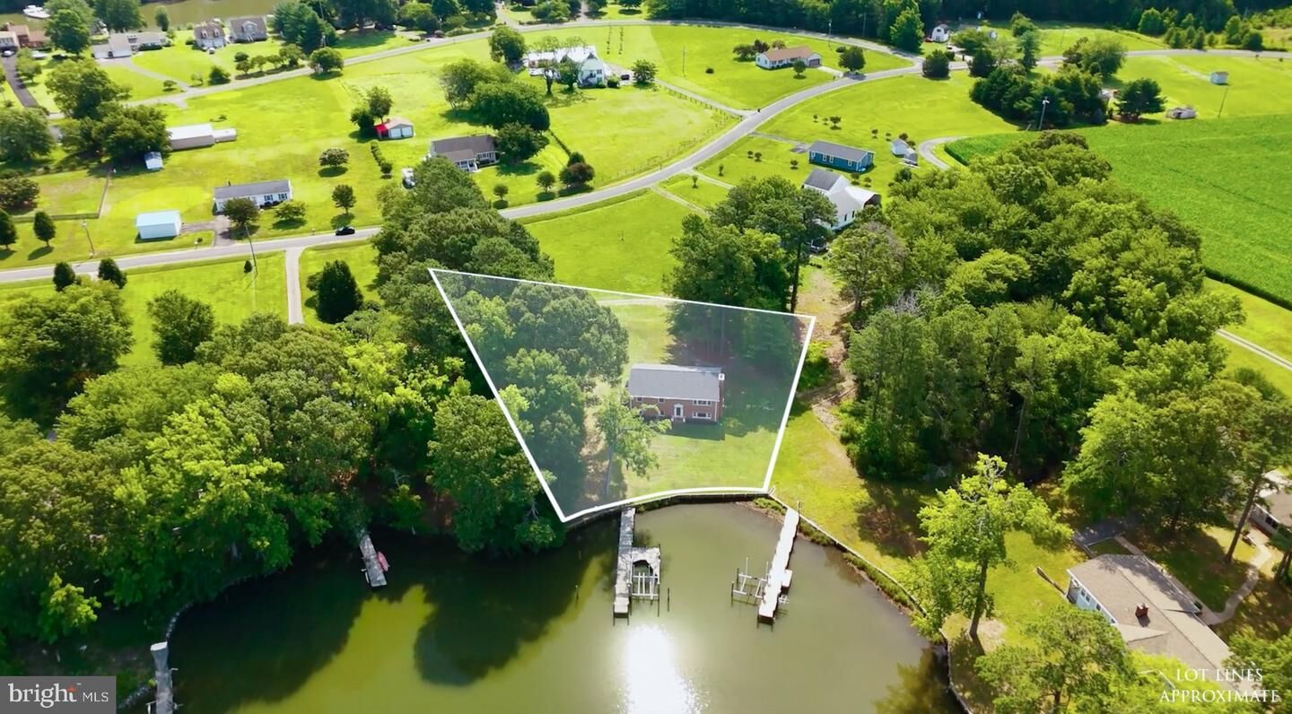 Property Photo: 279 Harbor Drive VA 22539