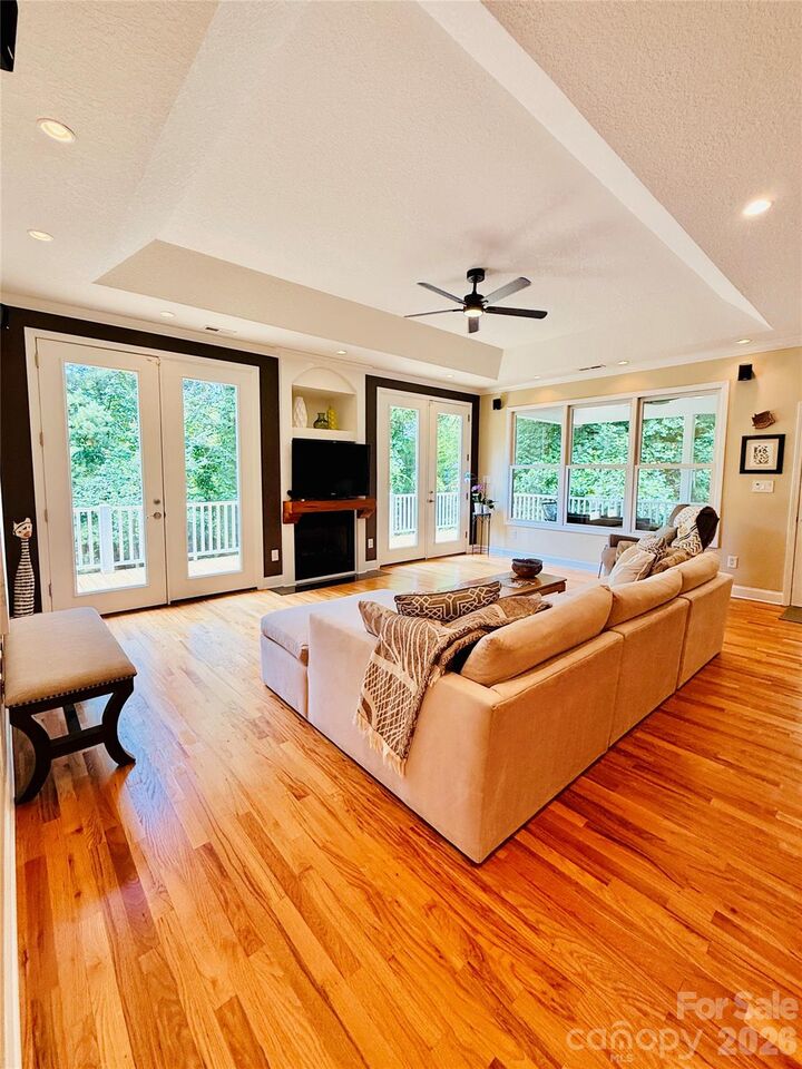 Property Photo:  2 Birkdale Drive  NC 28787 