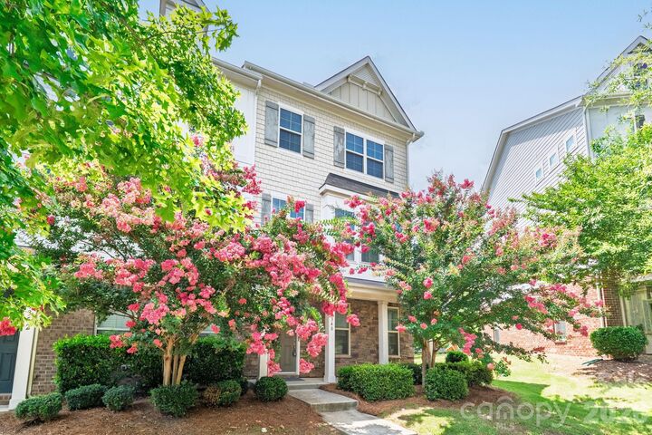 Property Photo:  9348 Ainslie Downs Street  NC 28273 