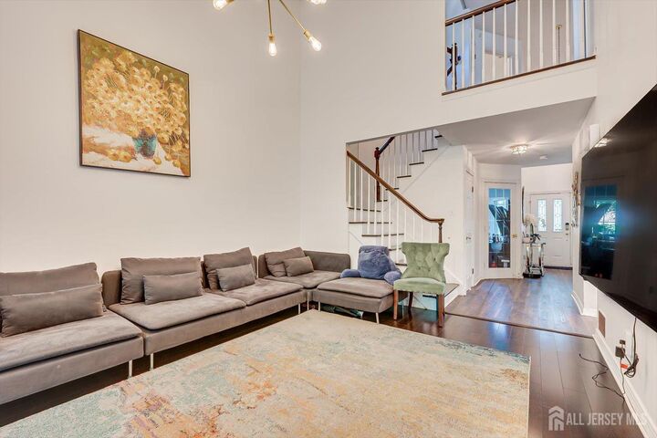 Property Photo:  162 Coppertree Court  NJ 08820 