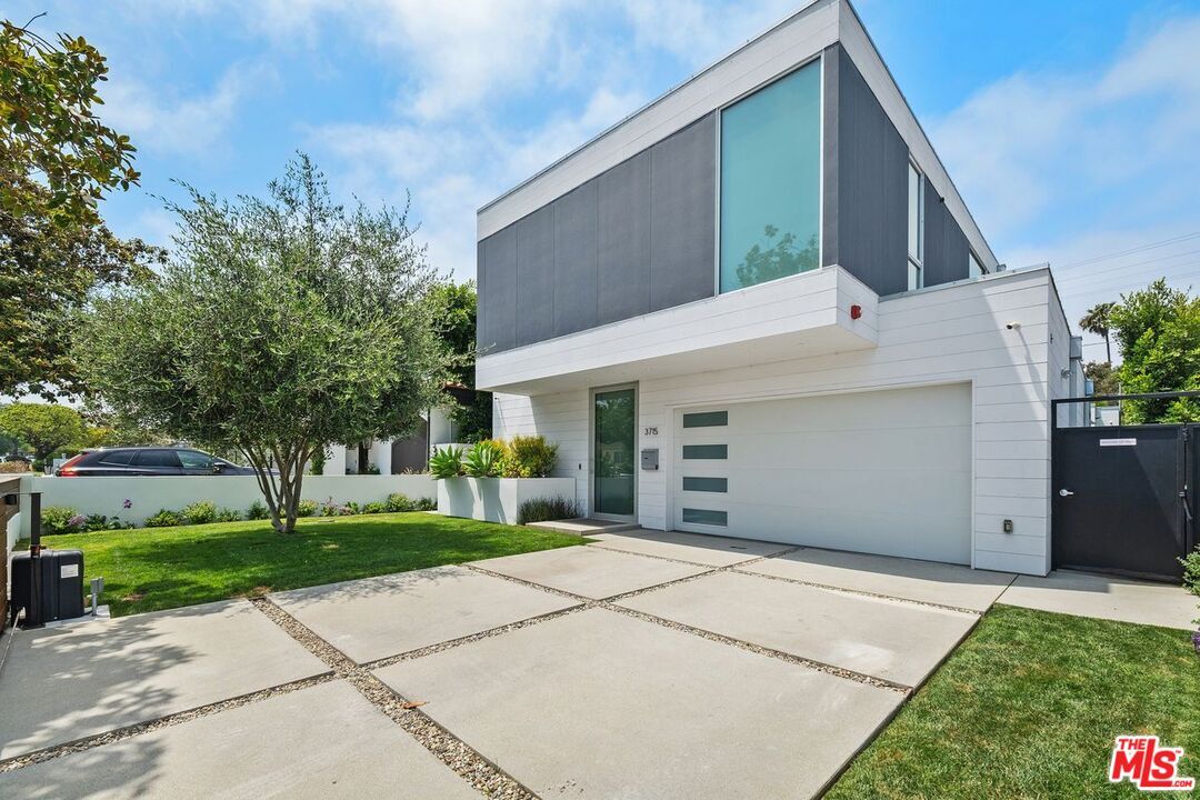 Property Photo:  3715 Meier St  CA 90066 